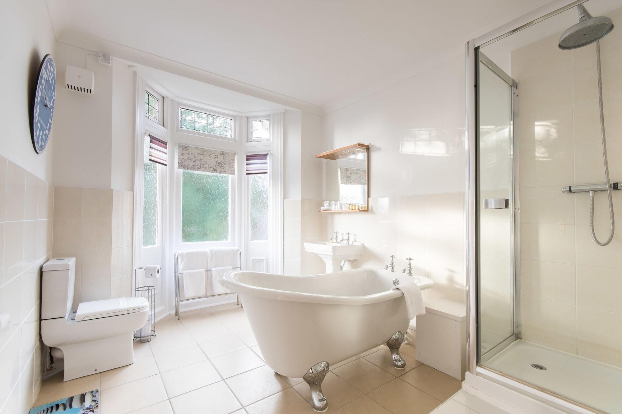Grovefield Manor Hotel Пул Екстериор снимка
