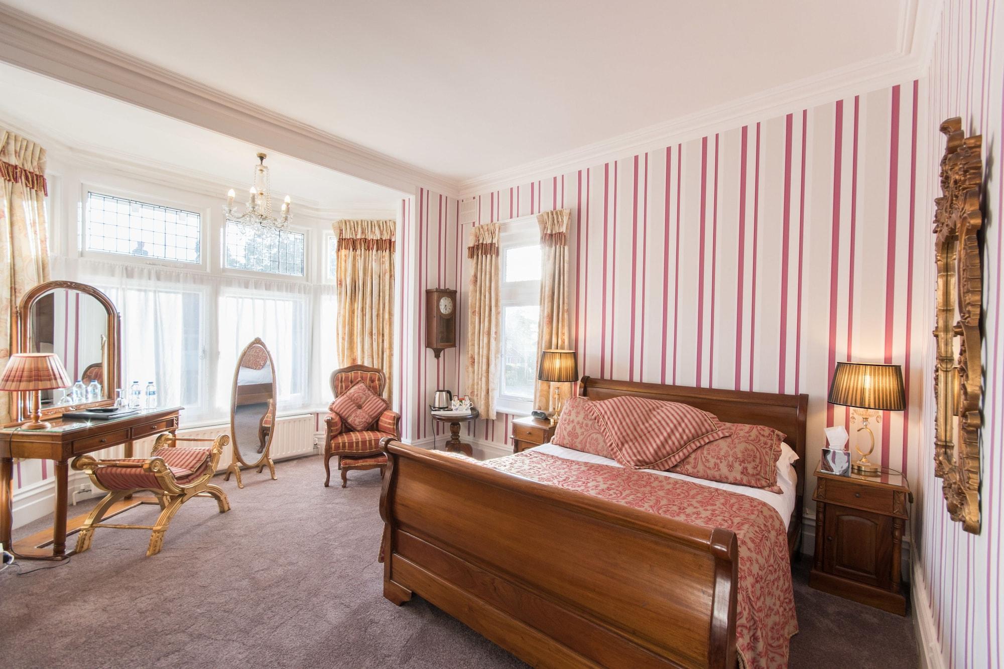 Grovefield Manor Hotel Пул Екстериор снимка