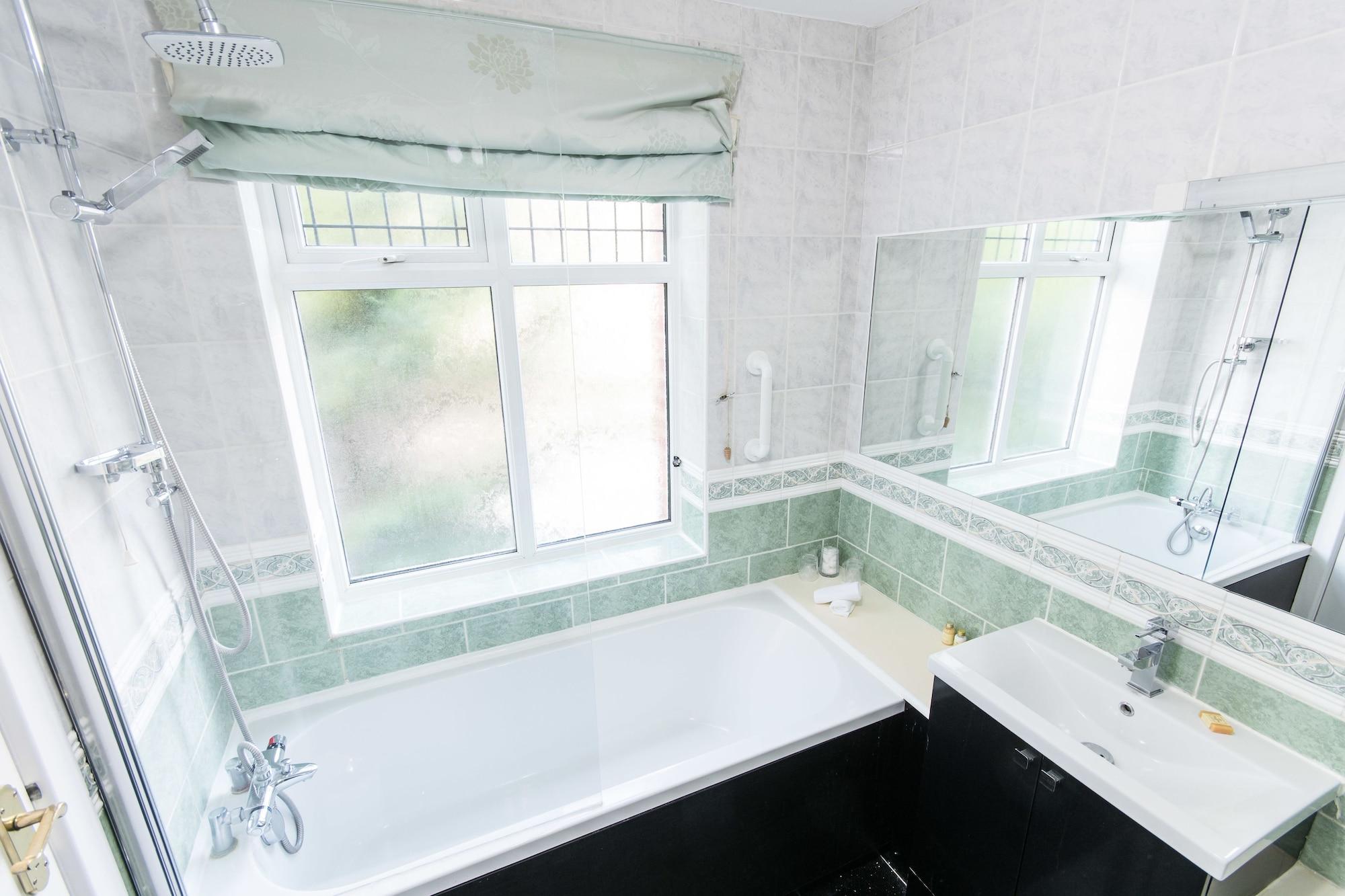 Grovefield Manor Hotel Пул Екстериор снимка