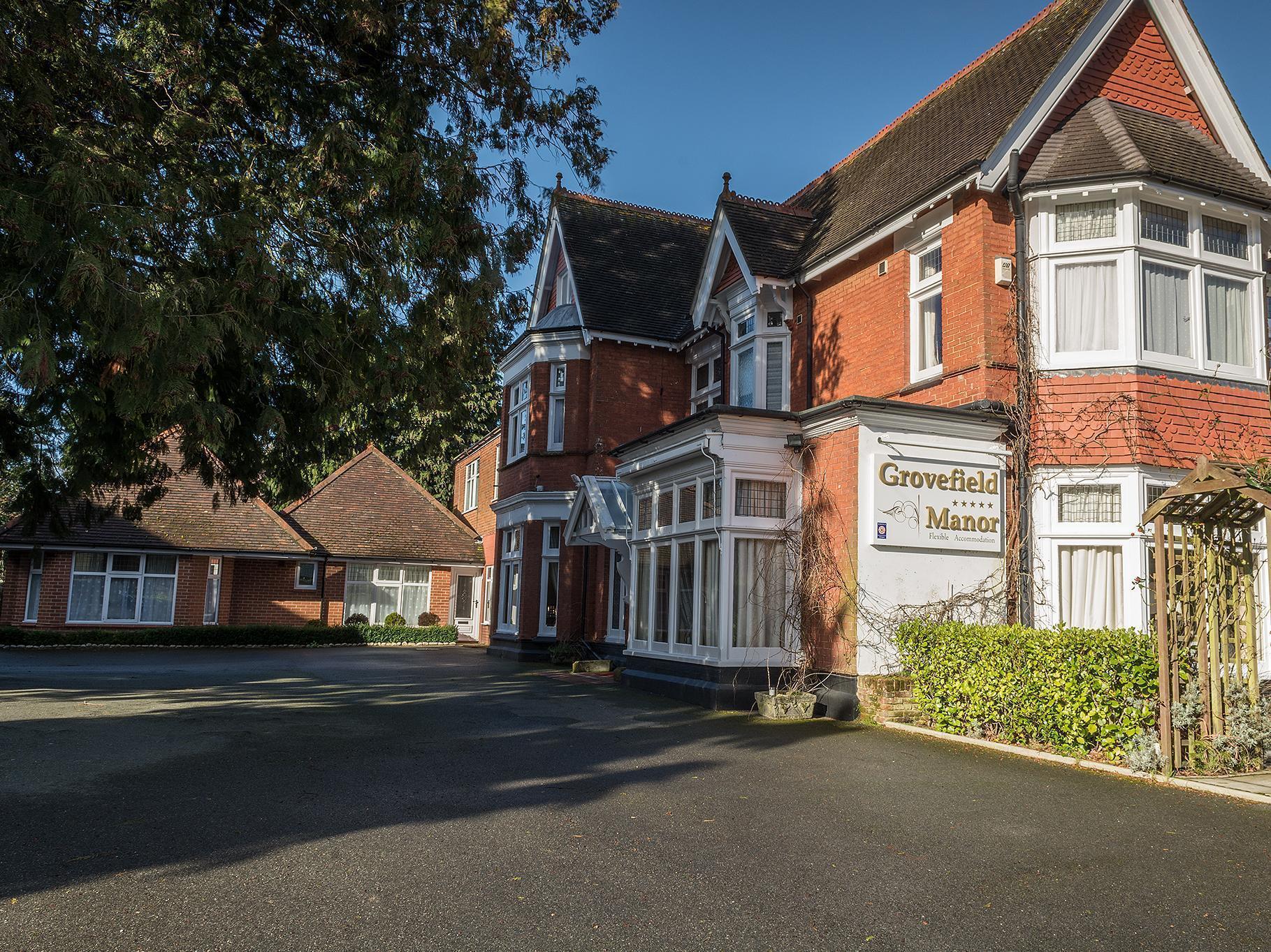 Grovefield Manor Hotel Пул Екстериор снимка