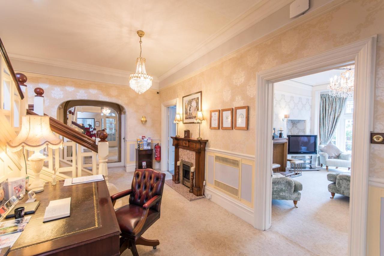 Grovefield Manor Hotel Пул Екстериор снимка