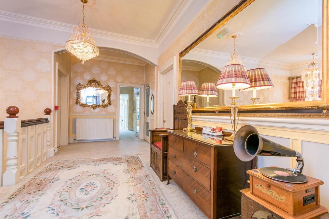 Grovefield Manor Hotel Пул Екстериор снимка