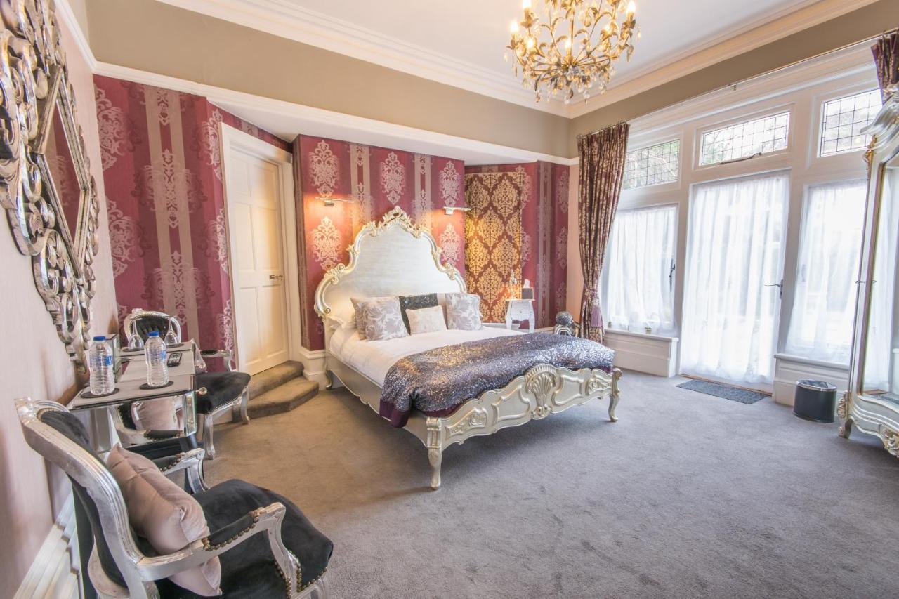 Grovefield Manor Hotel Пул Екстериор снимка